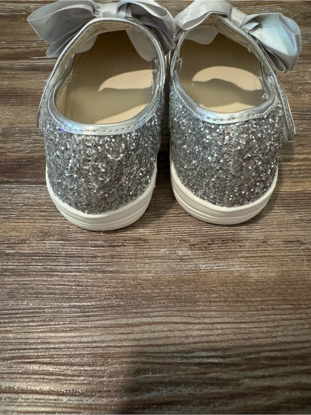 Girls' Silver Glitter Bow Dress Slip-On Shoes - Picture 3 of 4